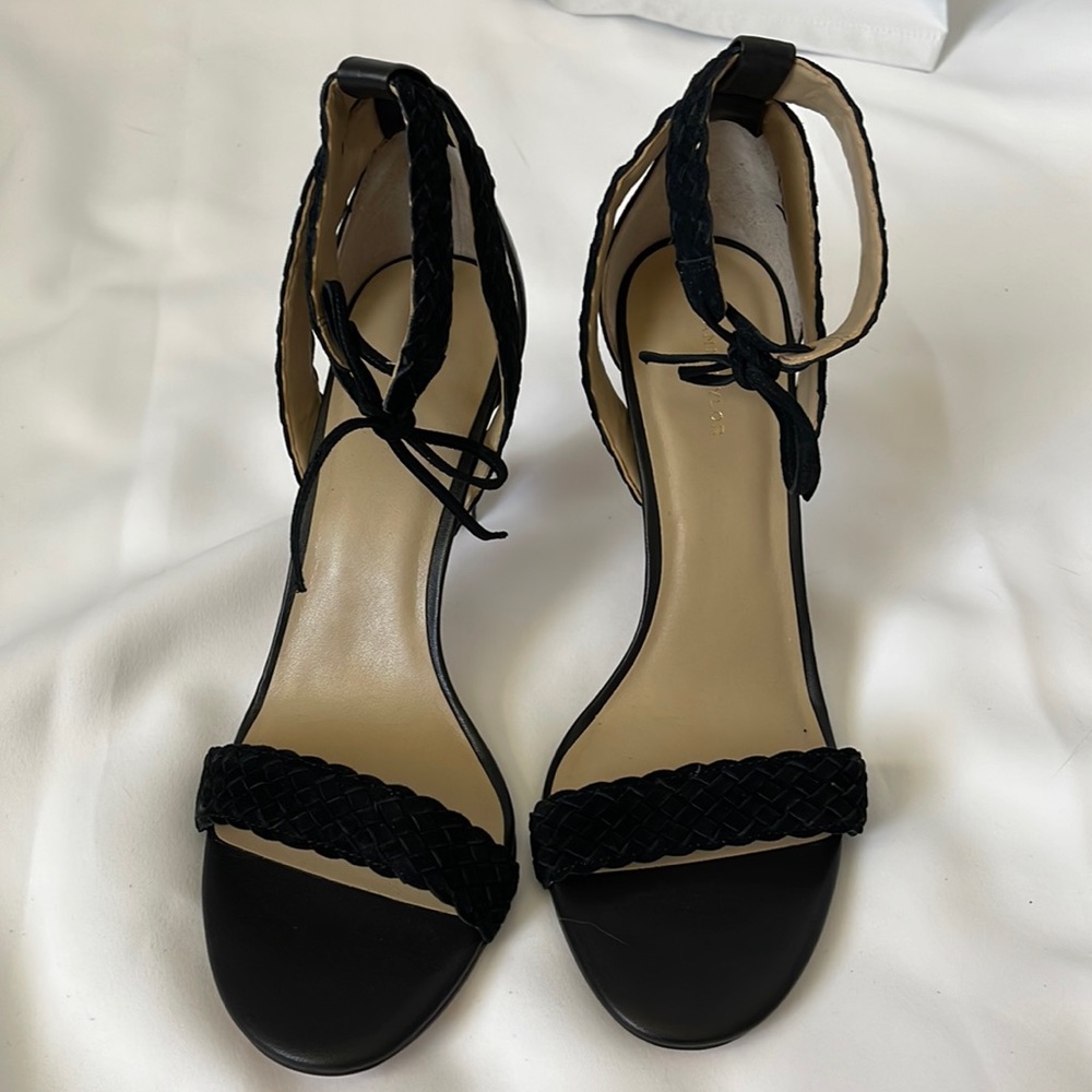 NIB Ann Taylor Black Elyn Braided Sandal Herls. Size 9.5.